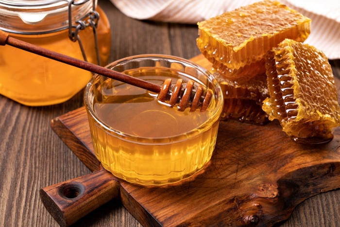 فوائد العسل وعناصره الغذائية